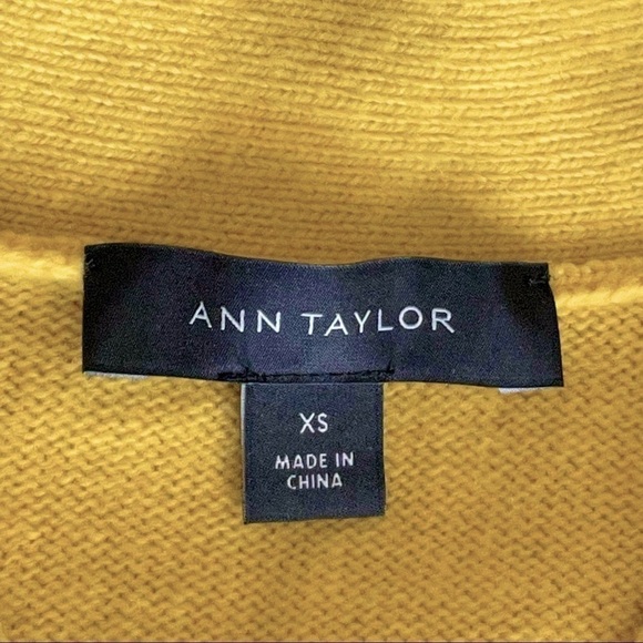 Ann Taylor Tunic V Neck Yellow Wool Sweater XS - Picture 7 of 8